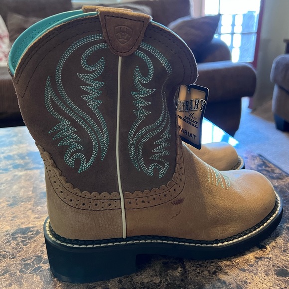 ARIAT BOOTS WOMEN - Picture 2 of 2